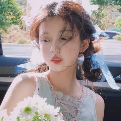 鲜花盛开的村庄